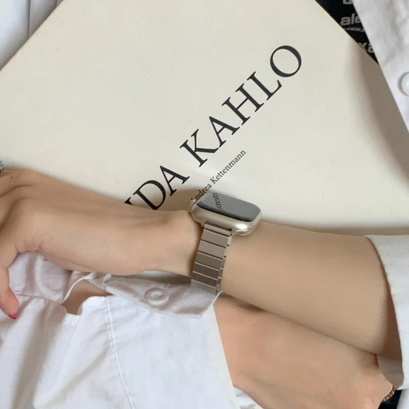 Luxury metal Stainless Steel band For Apple Watch 44mm 40mm 45mm 41mm 49mm 42mm 38mm band For Apple Watch Ultra Series 9 8 SE 7 6 5 4 3