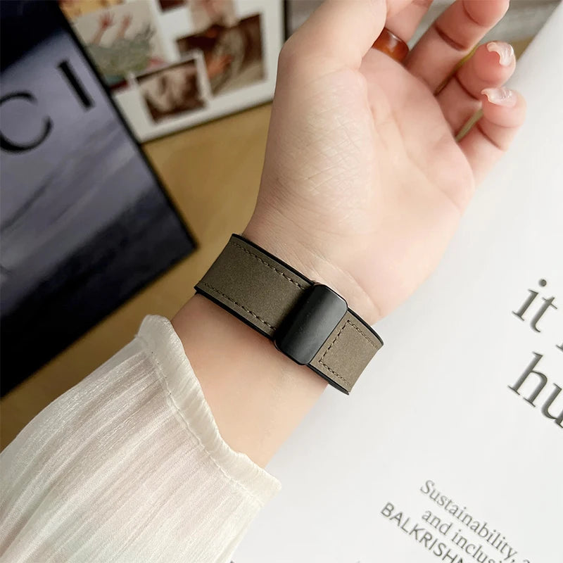 Leather band for Apple Watch band 44mm 42mm 46mm 45mm 41mm Silicone Magnetic band Apple Watch Series 10 9 8 7 6 SE 5 Ultra 49mm