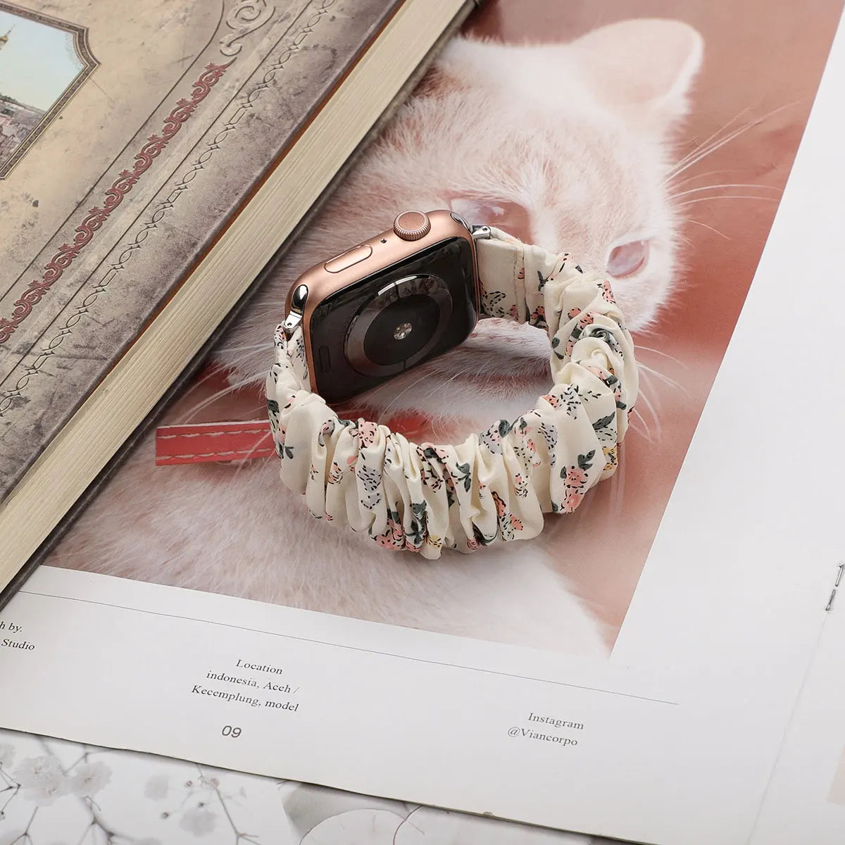 Scrunchie Compatible For Apple Watch band 49mm 40mm 41mm 38mm 42mm 44mm 45mm Cute Printed Elastic For Apple Watch Series 9 8 7 6 5 3 SE