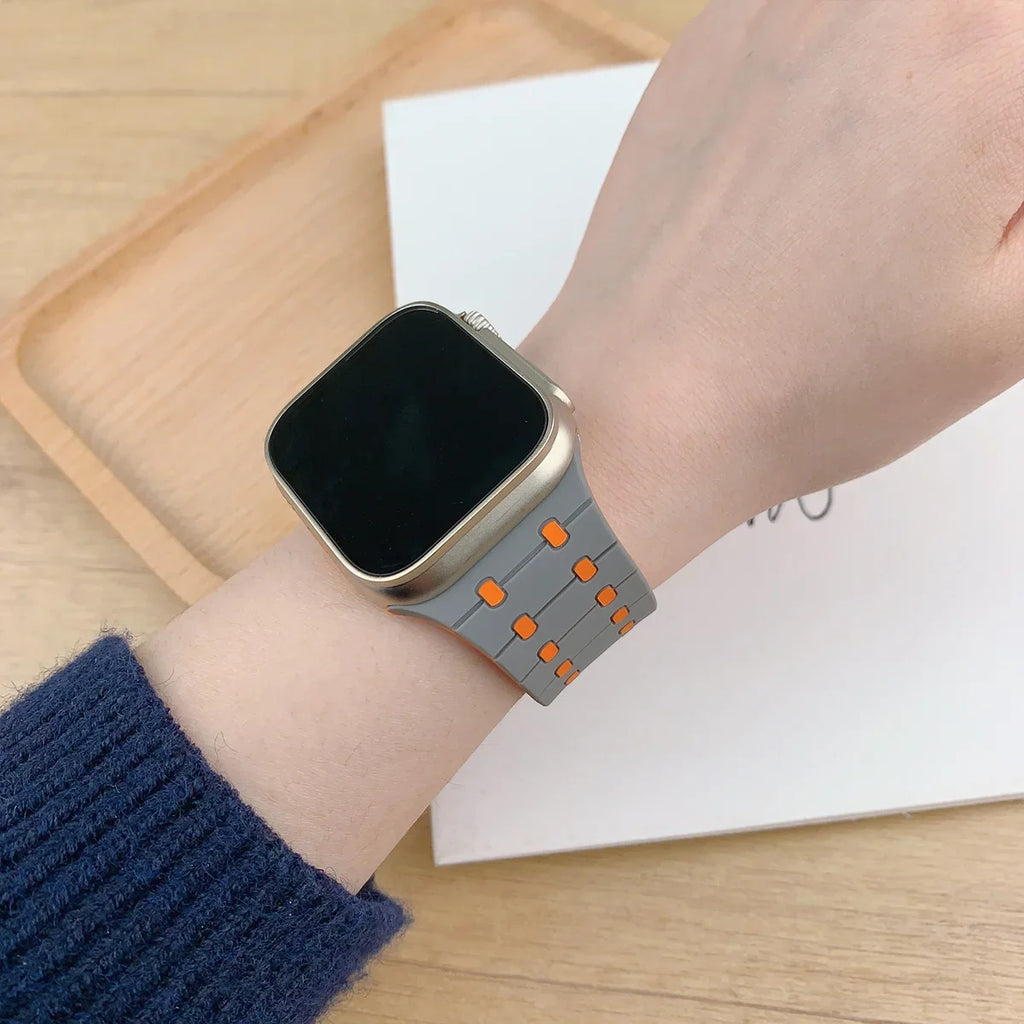 Silicone band for Apple Watch band 46mm 45mm 41mm 44mm Ultra 49mm 40mm 42mm band Correas for Apple Watch Series 10 9 8 7 6 5 SE