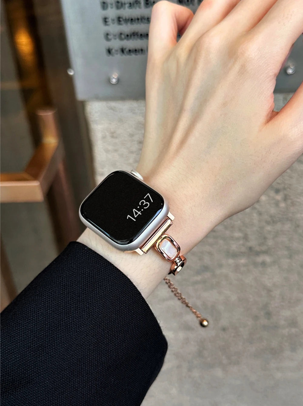 Women metal band for Apple Watch 10 9 8 band 42mm 46mm 41mm 45mm 40mm 44mm band Apple Watch Series 7 SE 6 5 Ultra watch band Belt