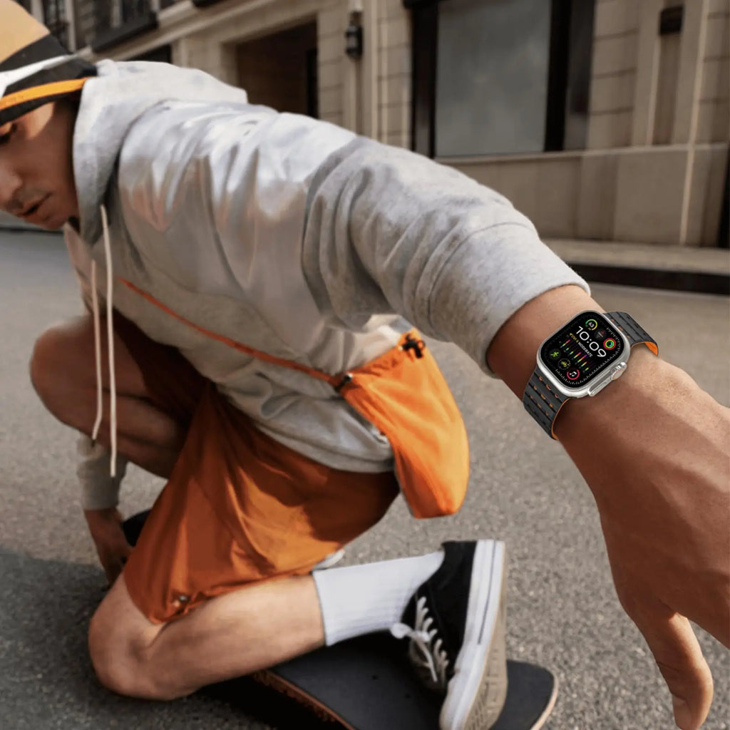 Magnetic band For Apple Watch Ultra 3 49mm 44mm 45mm 46mm 42mm Belt Silicone band Apple Watch Series 11 10 8 7 6 5 9 SE 40mm Band