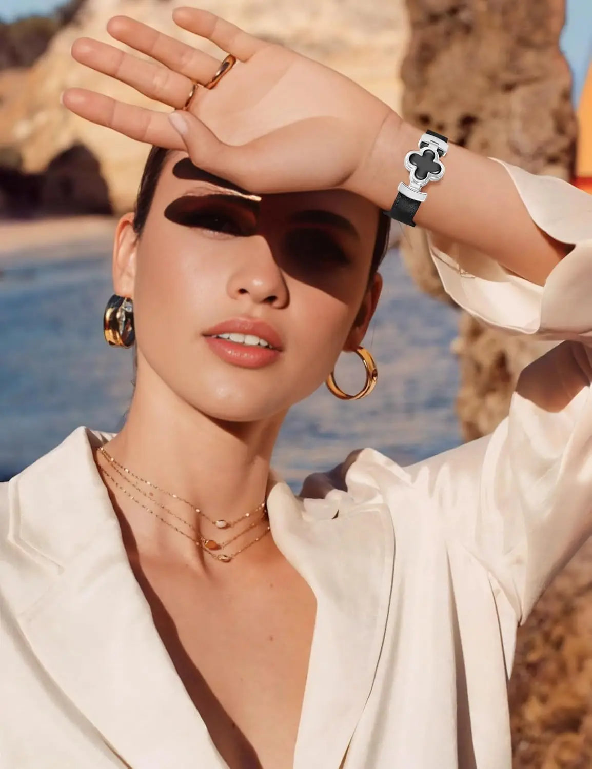 Fashion Leather band For Apple Watch band 49mm 44mm 45mm 42mm 40mm 46mm 41mm Magnetic band Correa woman Apple Watch Ultra Series 11 10 9 8 7