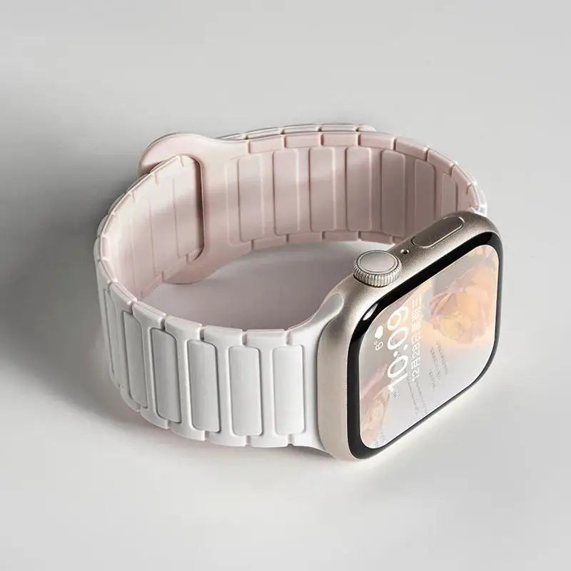 Silicone band Magnetic band for Apple Watch 46mm 42mm 49mm 45mm 41mm 44mm 40mm for Apple Watch Ultra 3 Series 11 10 9 8 7 6 SE 3 5 4