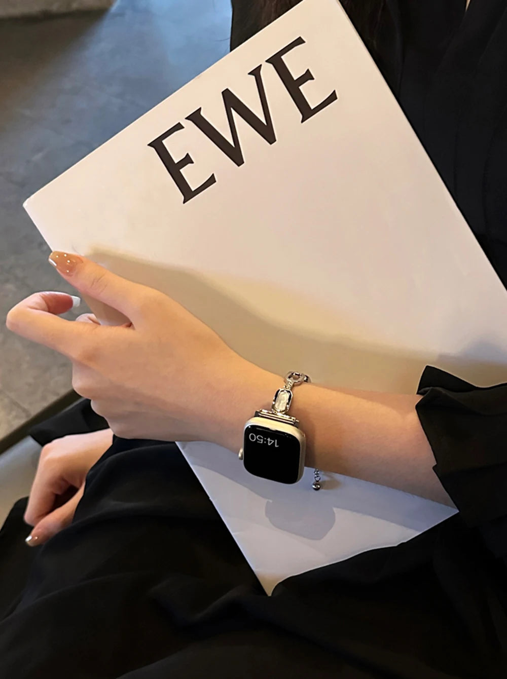 Women metal band for Apple Watch 10 9 8 band 42mm 46mm 41mm 45mm 40mm 44mm band Apple Watch Series 7 SE 6 5 Ultra watch band Belt