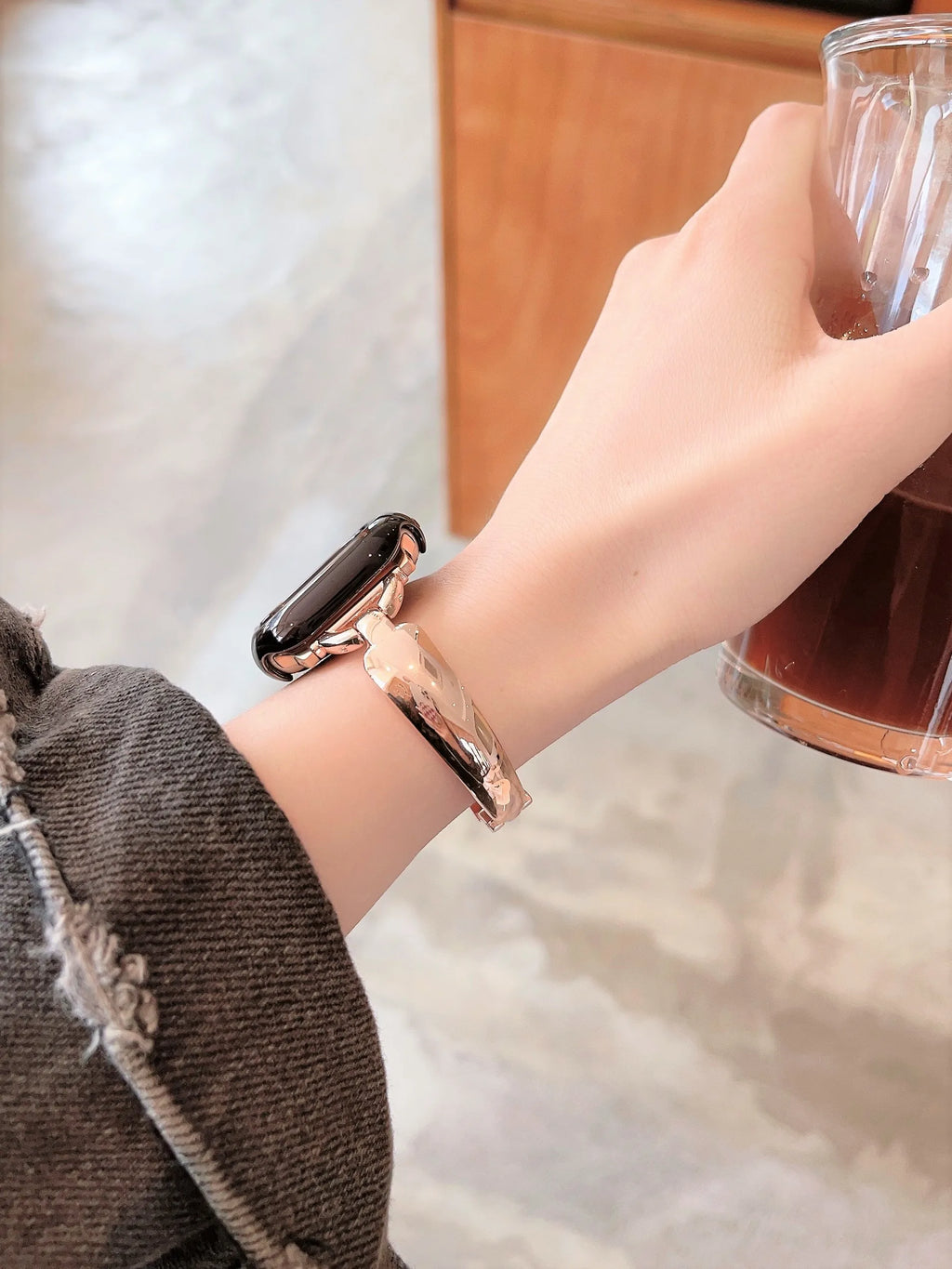 Women Slim Stainless Steel band For Apple Watch Series 9 45mm 41mm 8 7 SE 6 5 4 38mm 40mm 42mm 44mm Ultra band for Apple Watch band