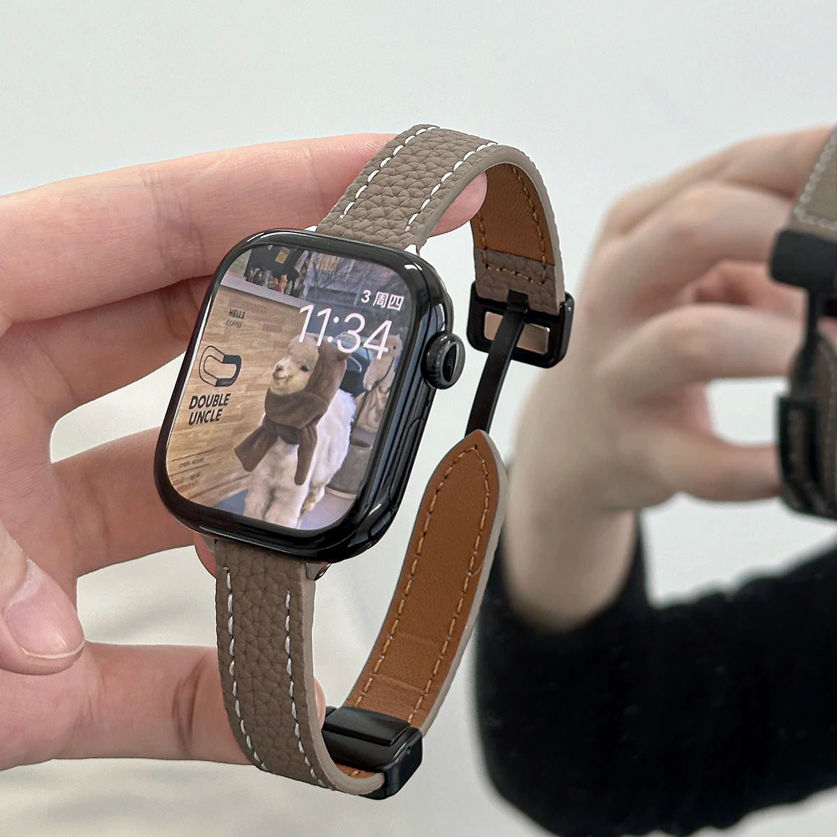 Folding Slim Leather Magnetic watch band For Apple Watch 10 11 42mm 46mm SE 44mm 40mm 9 8 7 41mm 45mm band 6 5 4 band For Apple Watch