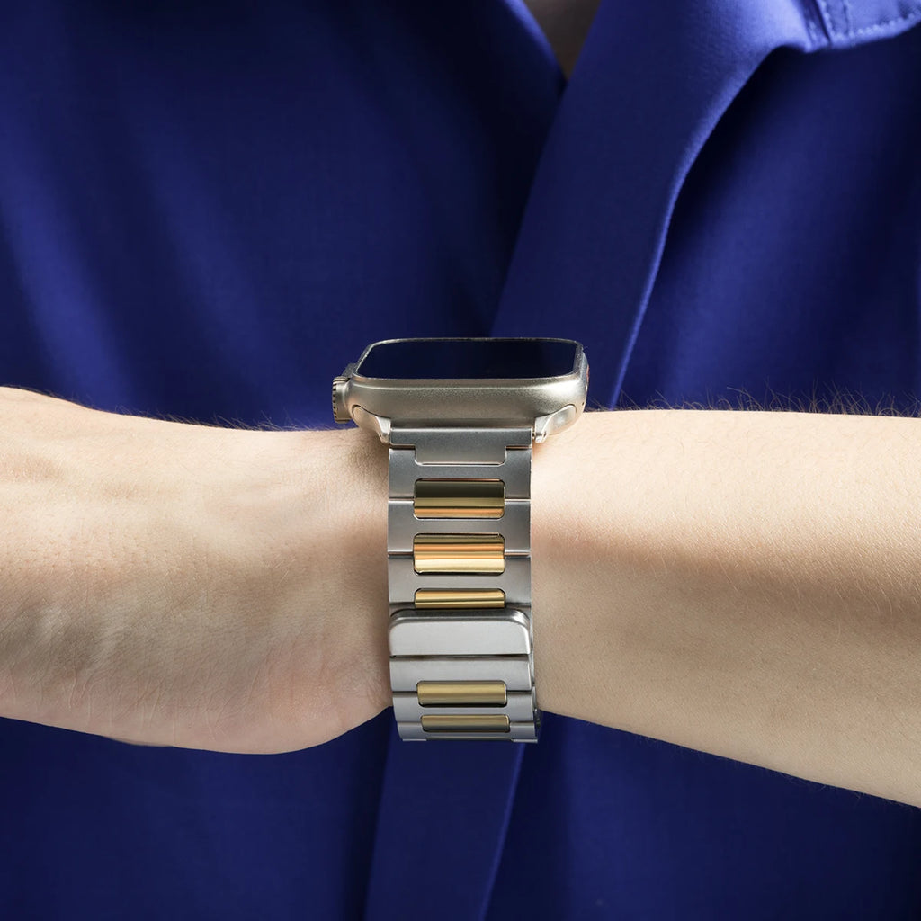 Magnetic Stainless Steel band for Apple Watch band 46mm 45mm 44mm 49mm metal belt band for Apple Watch 10 9 8 7 6 3 5 SE Ultra 2