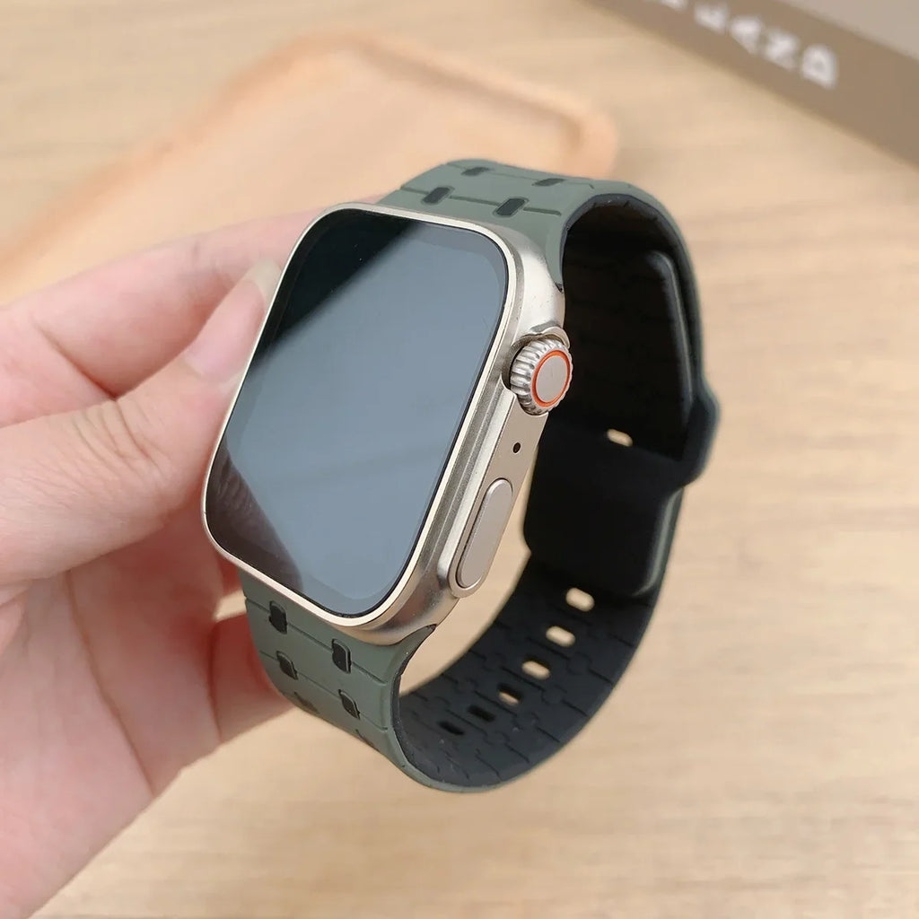 Silicone band for Apple Watch band 46mm 45mm 41mm 44mm Ultra 49mm 40mm 42mm band Correas for Apple Watch Series 10 9 8 7 6 5 SE