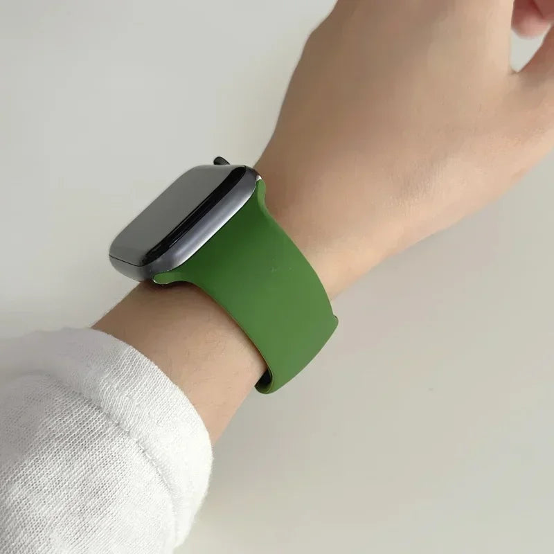 For Apple Watch band 46mm 42mm 45mm 44mm 40mm Silicone sport band Apple Watch Series 11 10 8 7 6 5 4 SE 9 Ultra 3 2 49mm band