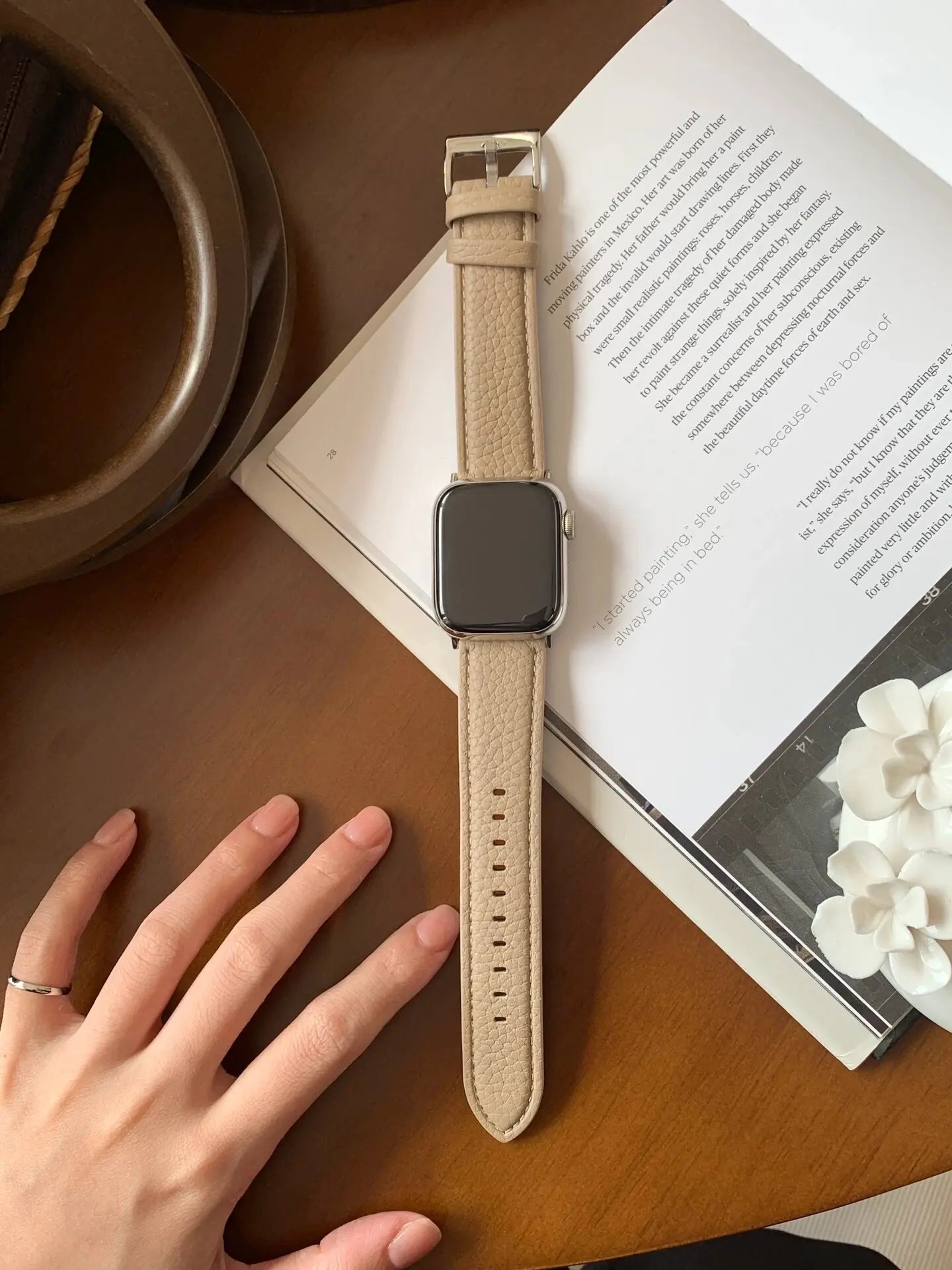 Leather loop Correa For Apple Watch band Series Ultra 11 10 9 8 7 6 5 4 3 2 1 SE 38mm 40mm 41mm 42mm 44mm 45mm 46mm 49mm band