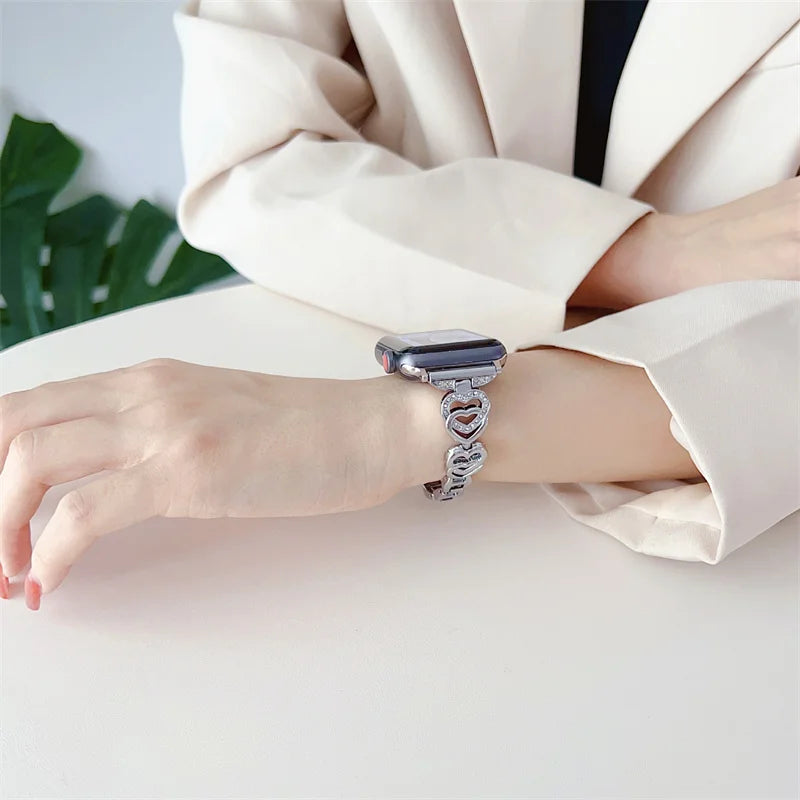 Diamond Heart band for Apple Watch band 40mm 44mm 38mm 45mm 41mm 49mm 42mm metal band Apple Watch Series SE 7 6 3 5 Ultra 2 8 9