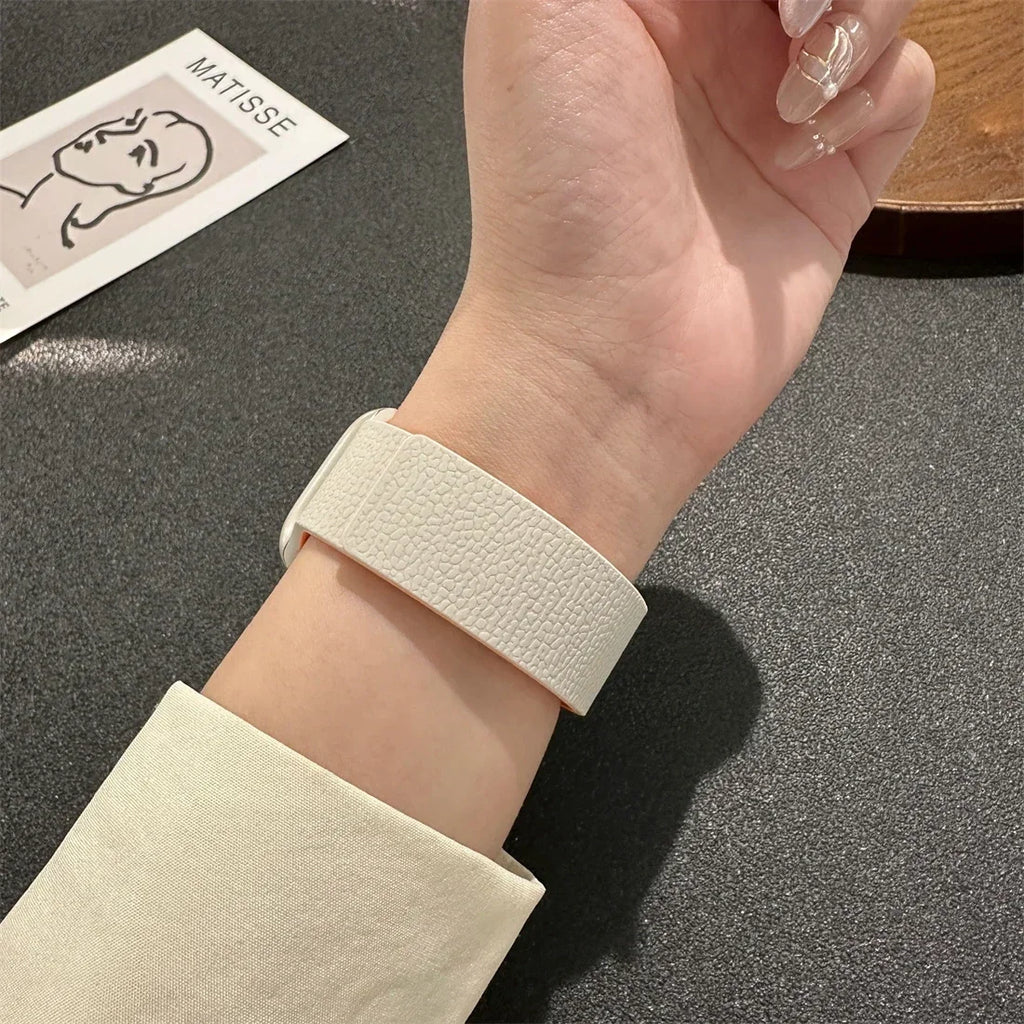 Magnetic band for Apple Watch Ultra3 2 1 49mm 45mm 42mm 46mm 40mm 41mm 2025 New silicone sport band Series 11 10 9 8 7 6 5 4 SE