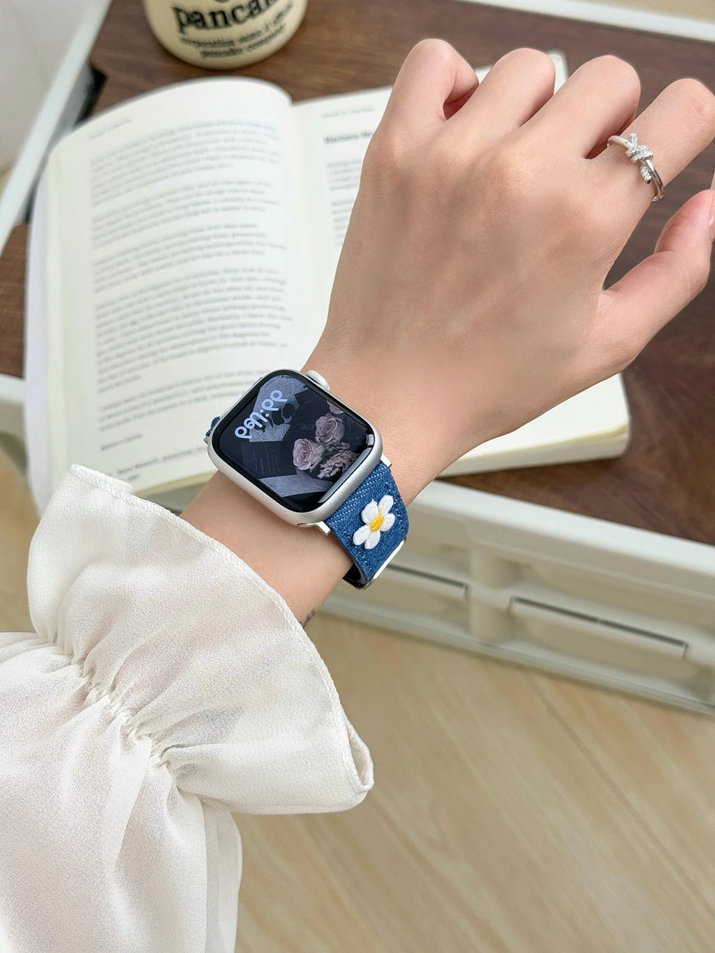 Flower Cloth Leather loop For Apple Watch band women Series Ultra 11 10 9 8 7 6 38mm 40mm 41mm 42mm 44mm 45mm 46mm band