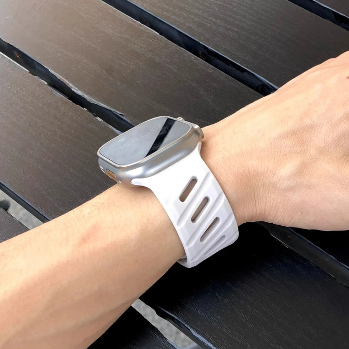 Silicone Sport band For Apple Watch Ultra 2 3 49mm band 42mm 44mm 45mm 46mm Slanted Buckle band for Apple Watch 11 10 9 8 7 6 5 4 SE 3