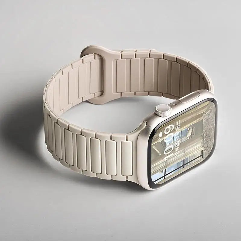 Silicone band Magnetic band for Apple Watch 46mm 42mm 49mm 45mm 41mm 44mm 40mm for Apple Watch Ultra 3 Series 11 10 9 8 7 6 SE 3 5 4