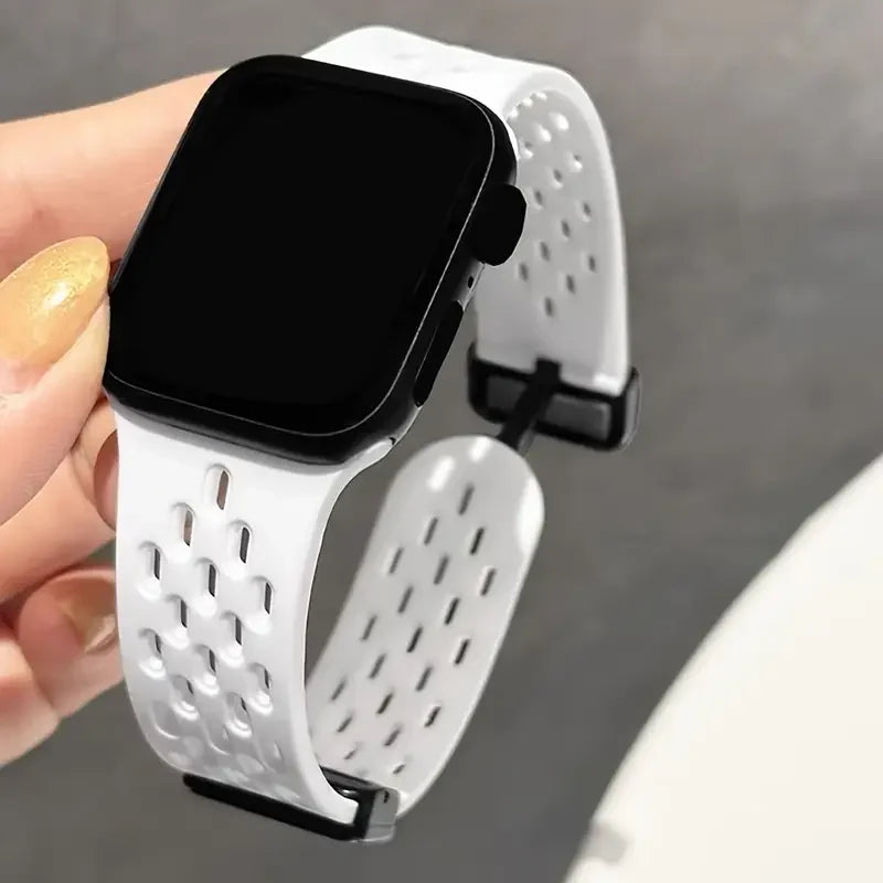 Magnetic band For Apple Watch Ultra 2 band 49mm 44mm 45mm 40mm 41mm 42mm 46mm 45mm Silicone band Apple Watch Series 10 9 7 8 SE 6 5