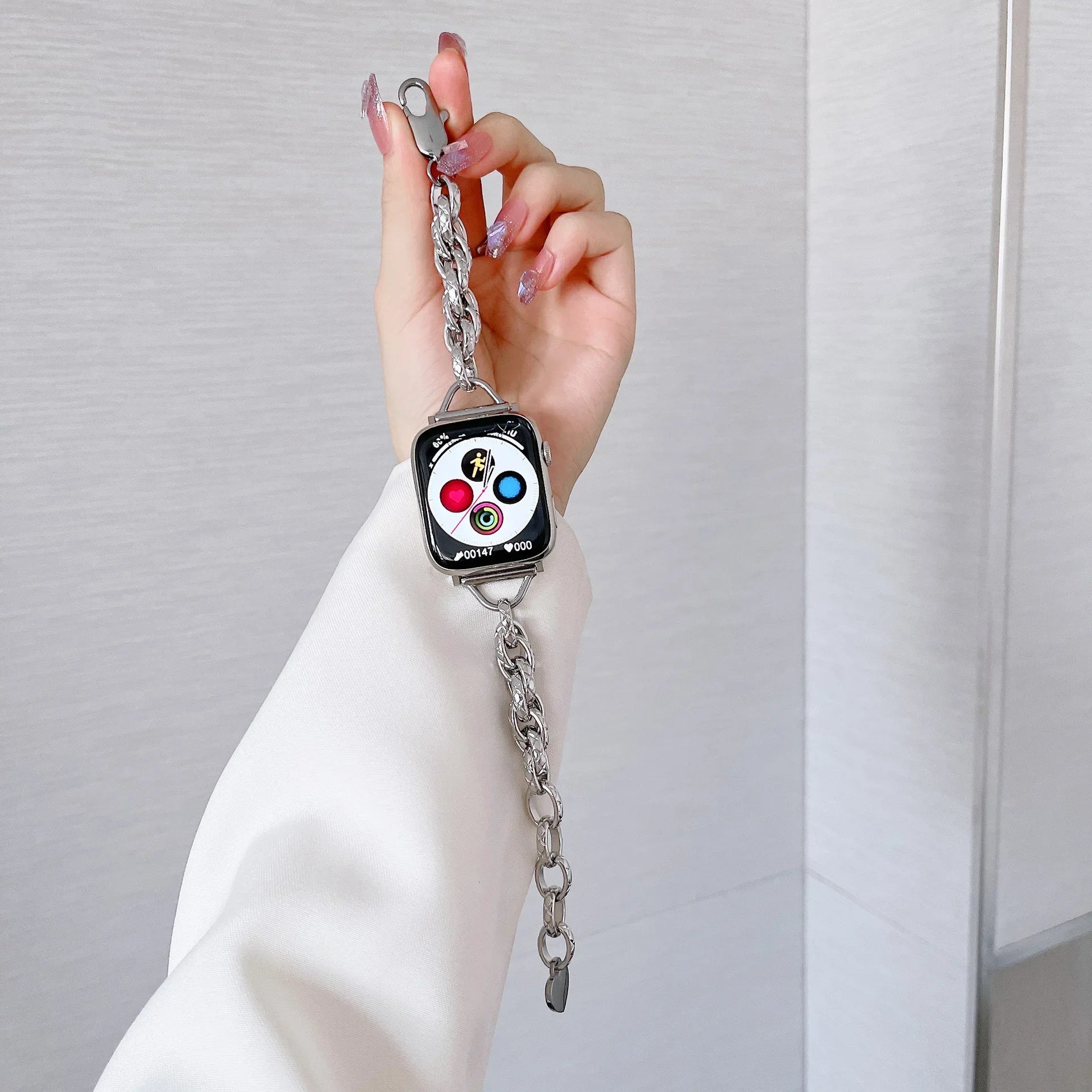 Metal band for Apple Watch Ultra 49mm 41mm 45mm 40mm 44mm 38mm 40mm Love Chain Design Women band for Apple Watch 9 8 7 SE 6 5 4 3 2 1